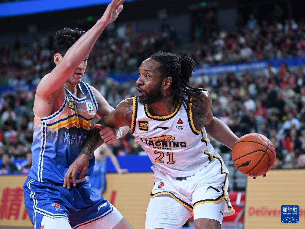 米兰体育-关于辽宁本钢训练开放日，集结日手感冰凉引欢呼，NBA常规赛在即，球队文化再被提及的信息-米兰体育